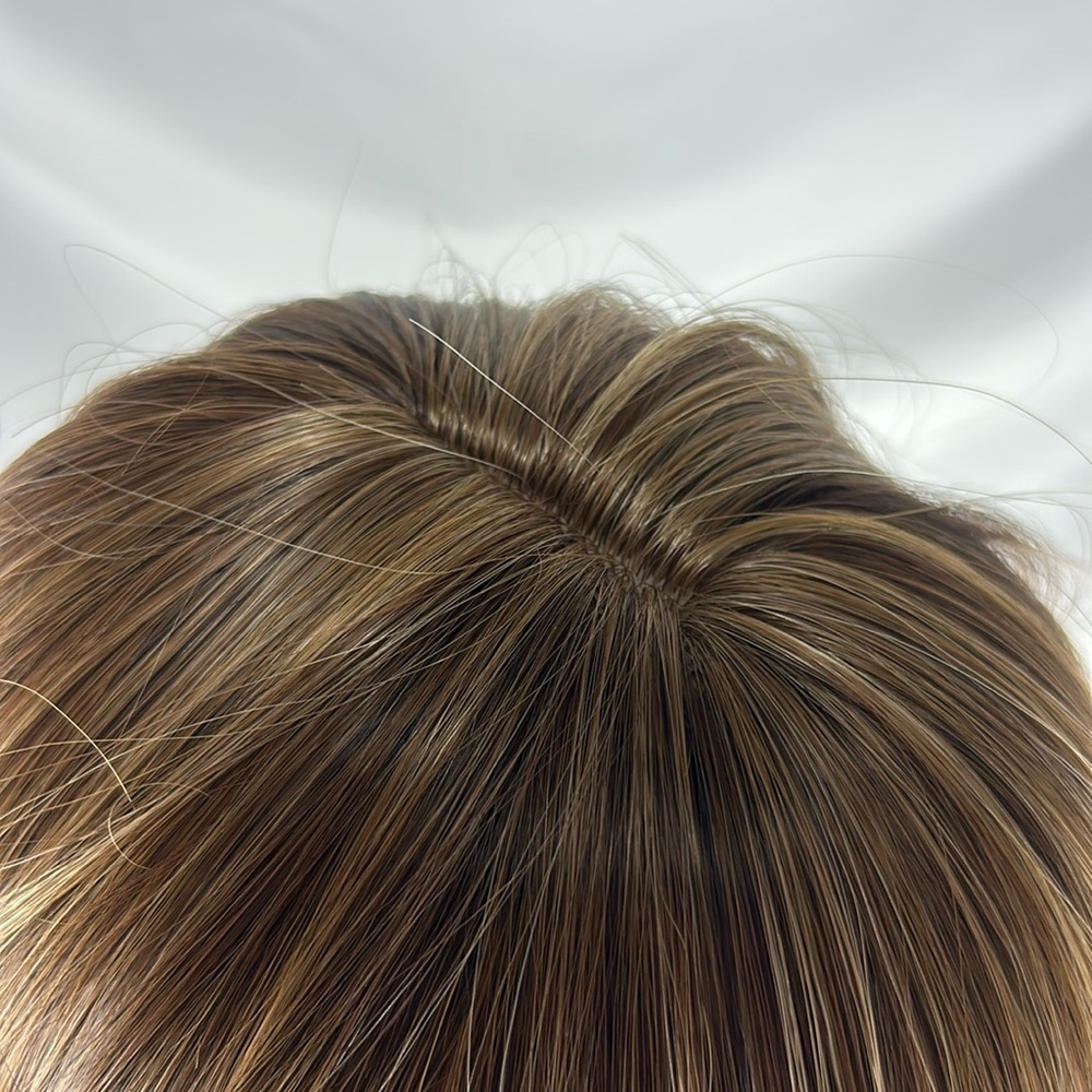 031 "the Livi" Light Golden Brown Straight LONG 24” Synthetic Wig - Picture 9 of 11